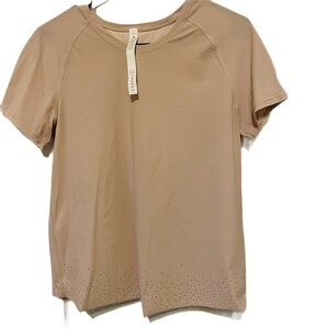 Lululemon size 6 light weight training crew neck T shirt